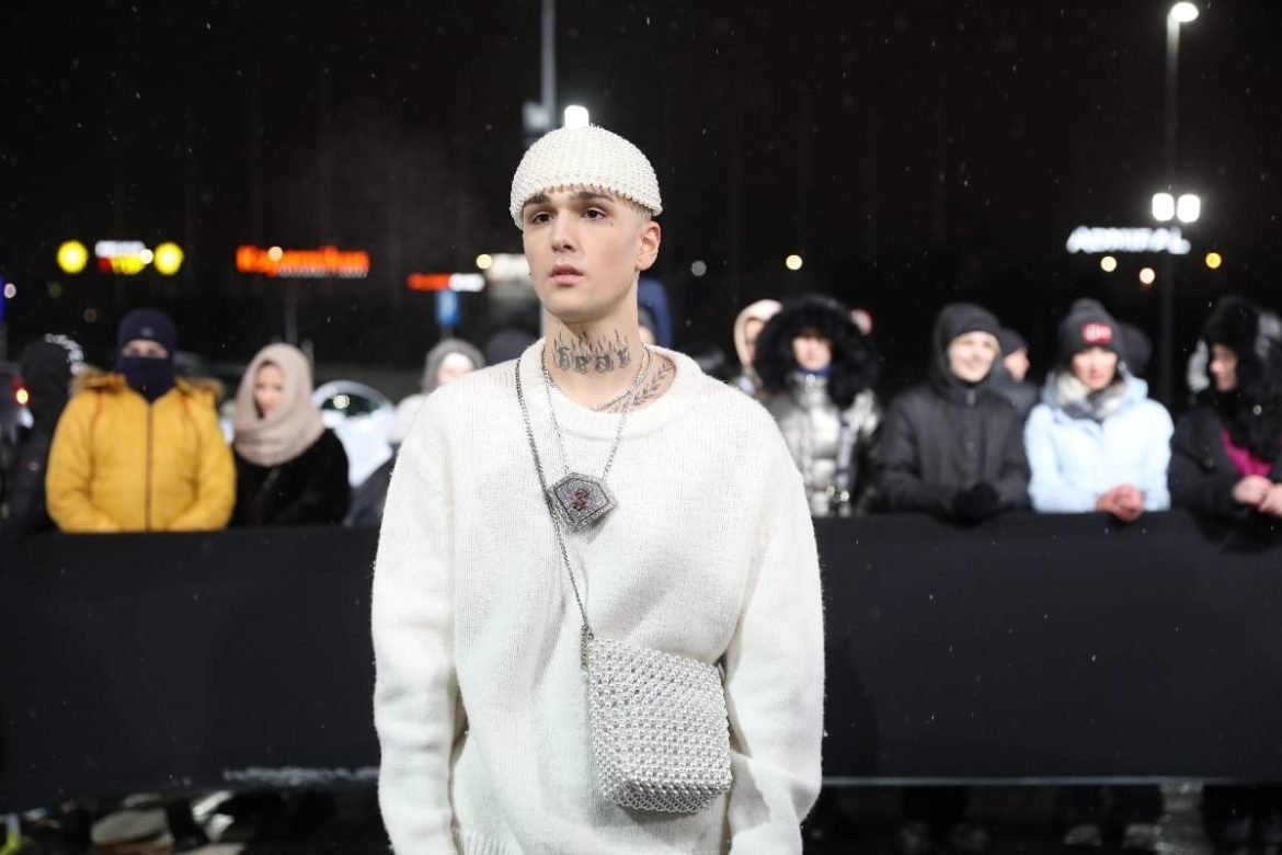 DEVOJKA RODILA DETE DRUGOM MUŠKARCU, ON SE I DALJE ČUJE S NJOM: Sergej nije znao da je trudna – “Tu sam za nju i dete”_63d36dba6a57e.jpeg